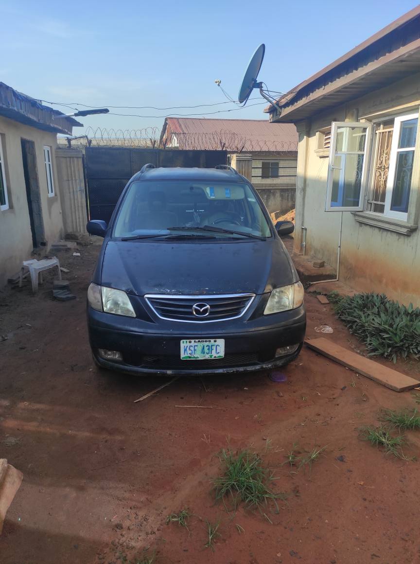 A picture of Mazda mpv