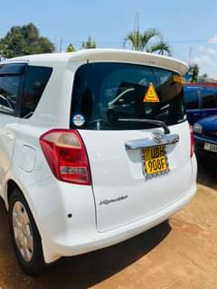 A picture of Toyota Ractis