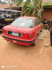 A picture of 2001 Volkswagen Audi80