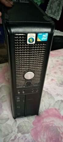 A picture of NAUSHA MASHINE YA COMPUTER AINA YA DELL HIYO BEI 80000