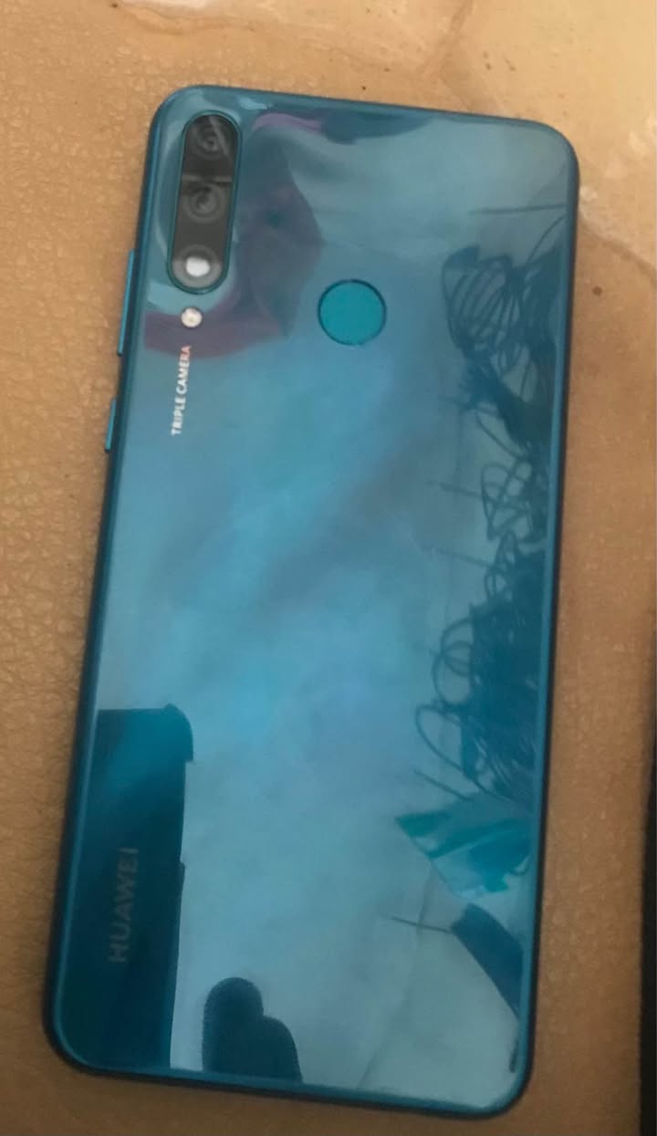 A picture of HUAWEI Y6 PRIME 2020 64 STORAGE 4GB RAM