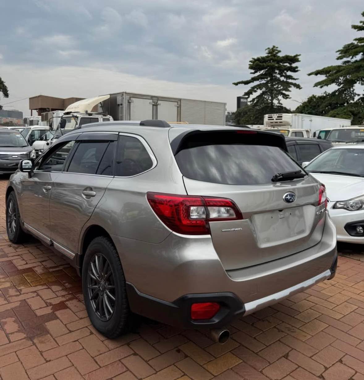 A picture of Subaru Outback 0765424123 0709446672