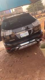 A picture of 04 Lexus RX 330