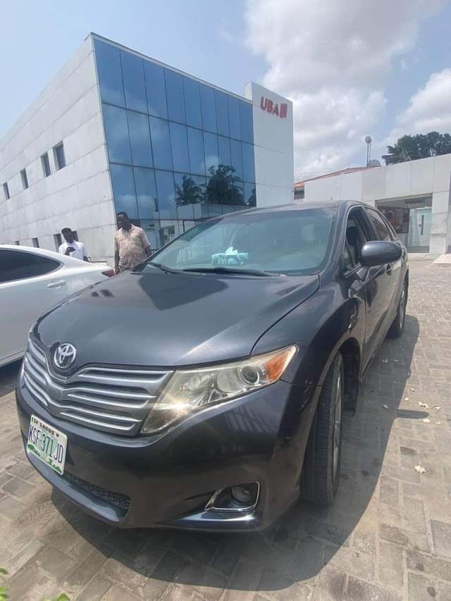 A picture of Nigeria used Toyota Venza 2010. Buy and drive nothing to
