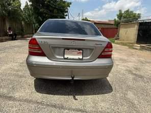 A picture of URGENT SERIOUS BUYERS ONLY Foreign used Mercedes Benz C230 Whatsapp