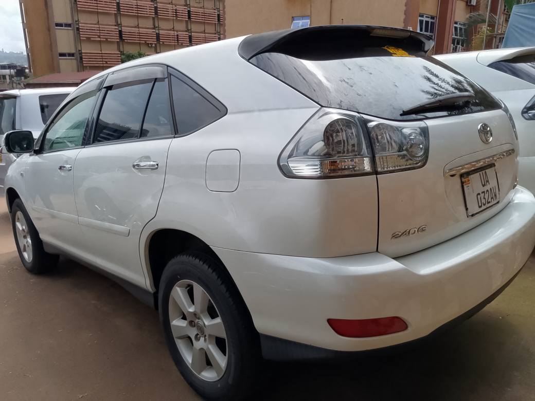 A picture of Toyota Harrier Model 2011 For Sale 0704482571