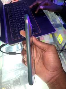 A picture of IPhone 6s plus