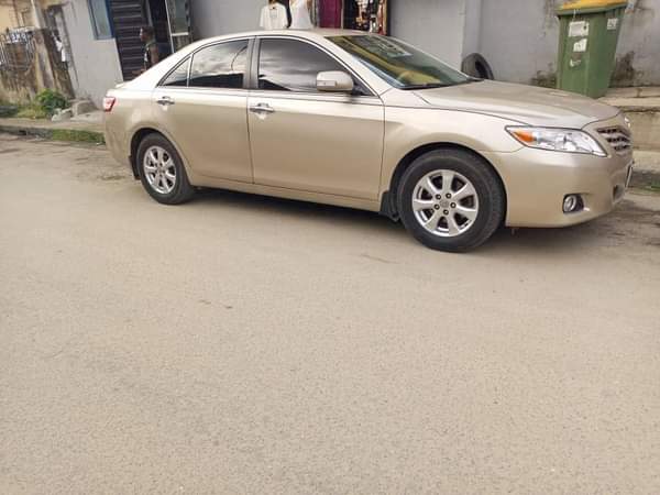 A picture of Toks standard 2007 Toyota Camry LE Few months used Pure