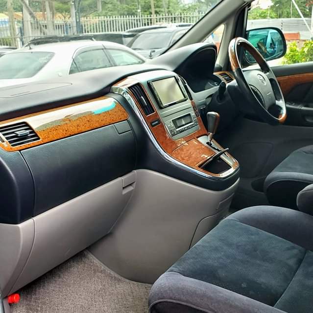 A picture of 2007 TOYOTA ALPHARD 2007