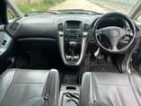 A picture of TOYOTA HARRIER