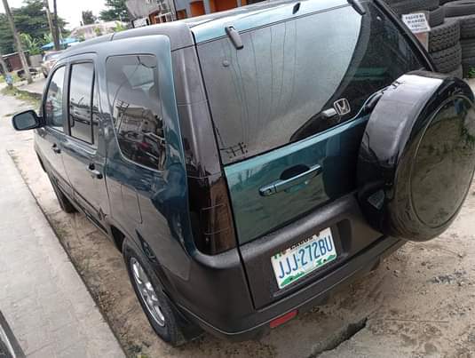 A picture of EXTREMELY CLEAN 2003 HONDA CRV.