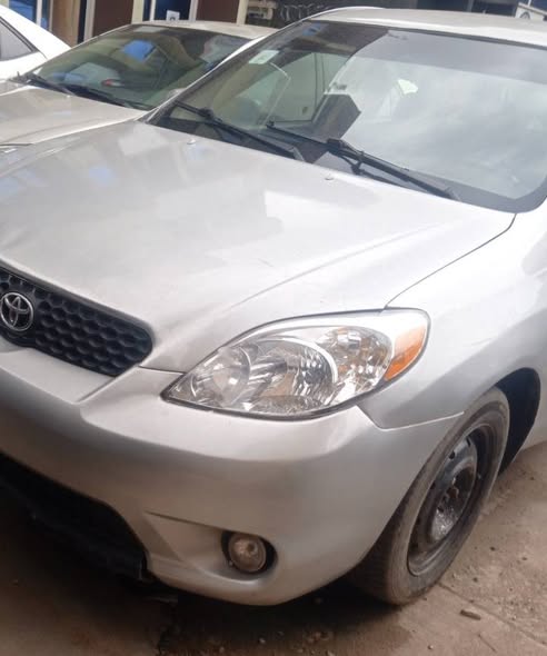 A picture of Registered Toyota matrix 05