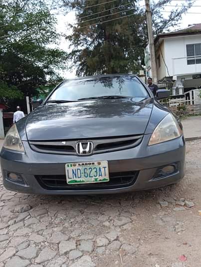 A picture of 2007 HOND DC