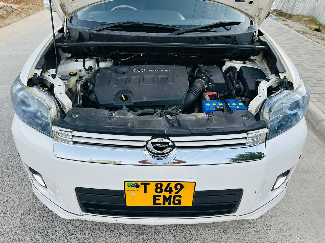A picture of Toyota Rumion 0716015782