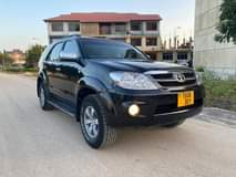 A picture of TOYOTA FORTUNER