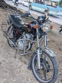 A picture of Haojue cc 125