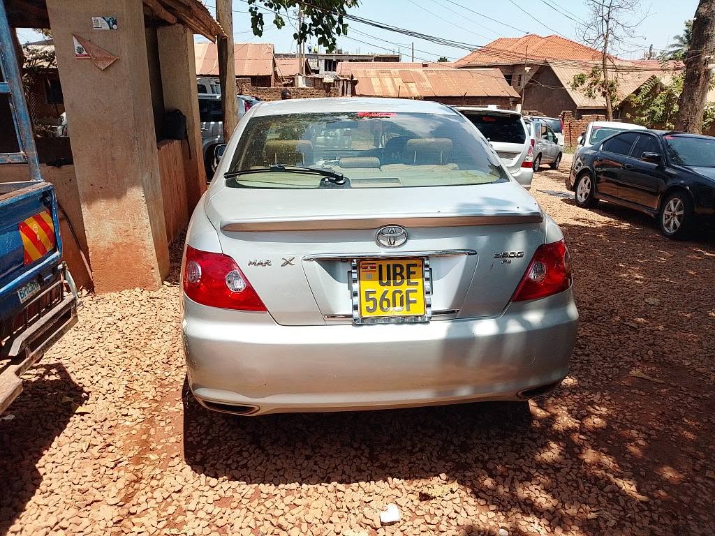 A picture of Toyota mark x 15 millions good condition CALL 0786 92