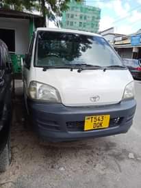 A picture of TOYOTA TOWN HAICE ENJECTION MANUAL GEAR GALI KALI SANA ML