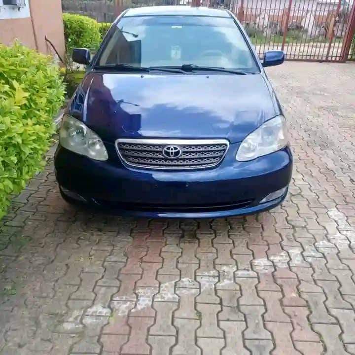 A picture of Crystal Clean 2007 Model Toyota Corolla 