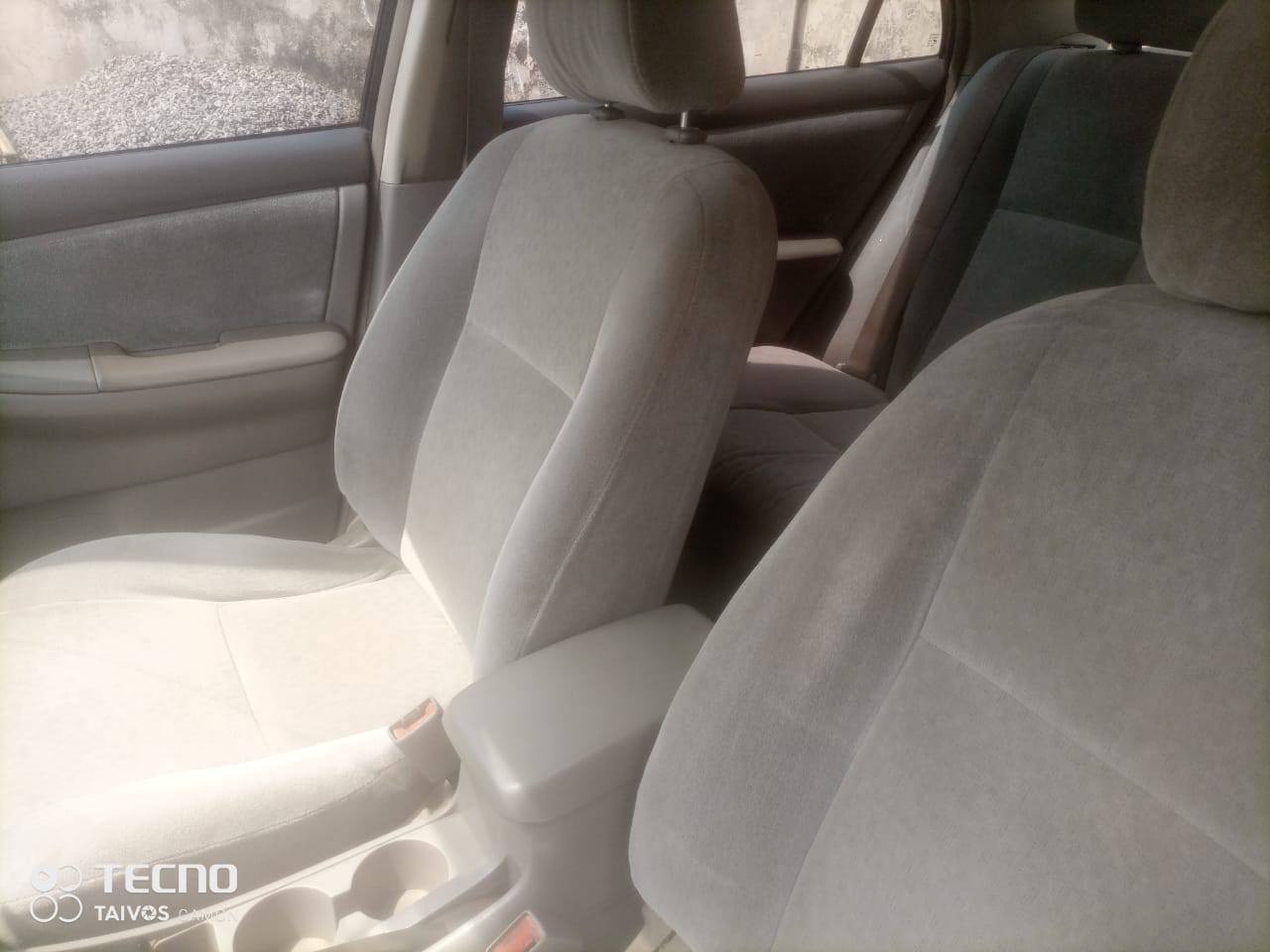 A picture of Toyota Corolla 2004