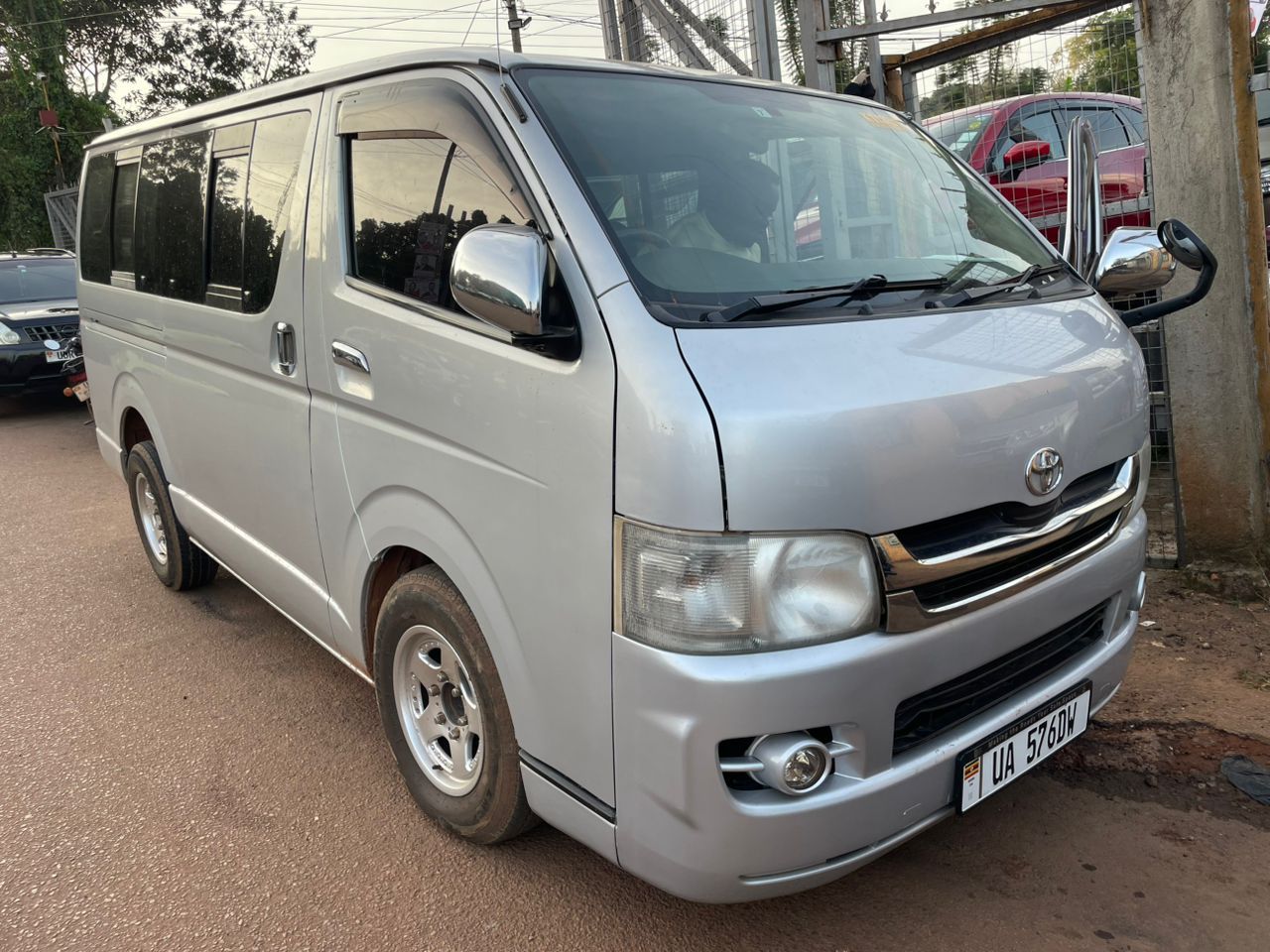 A picture of Toyota Drone HIACE 3 0cc diesel 1kd 60M