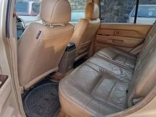 A picture of 2002 Nissan Pathfinder