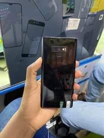 A picture of S8 330k S9. 250k Note 8.250k S10 450k 0742722649