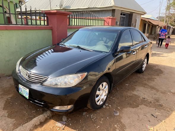 A picture of distress Camry big daddy with everything working perfectly Price 3