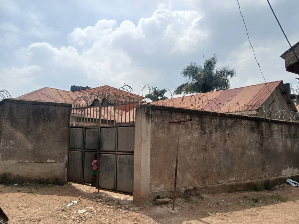 A picture of 2 beds 2 bath House