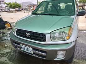 A picture of 2003 Toyota Rav4