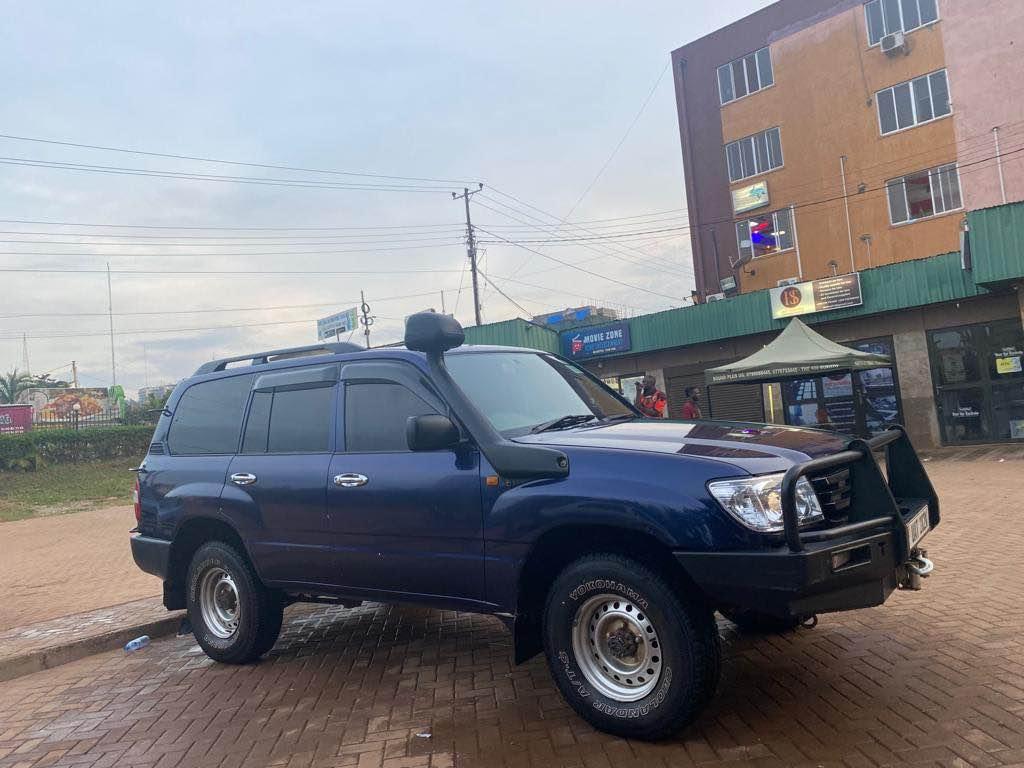 A picture of Land cruiser GX original 1HZ Diesel Engine