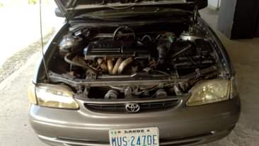 A picture of 2000 Toyota Corolla