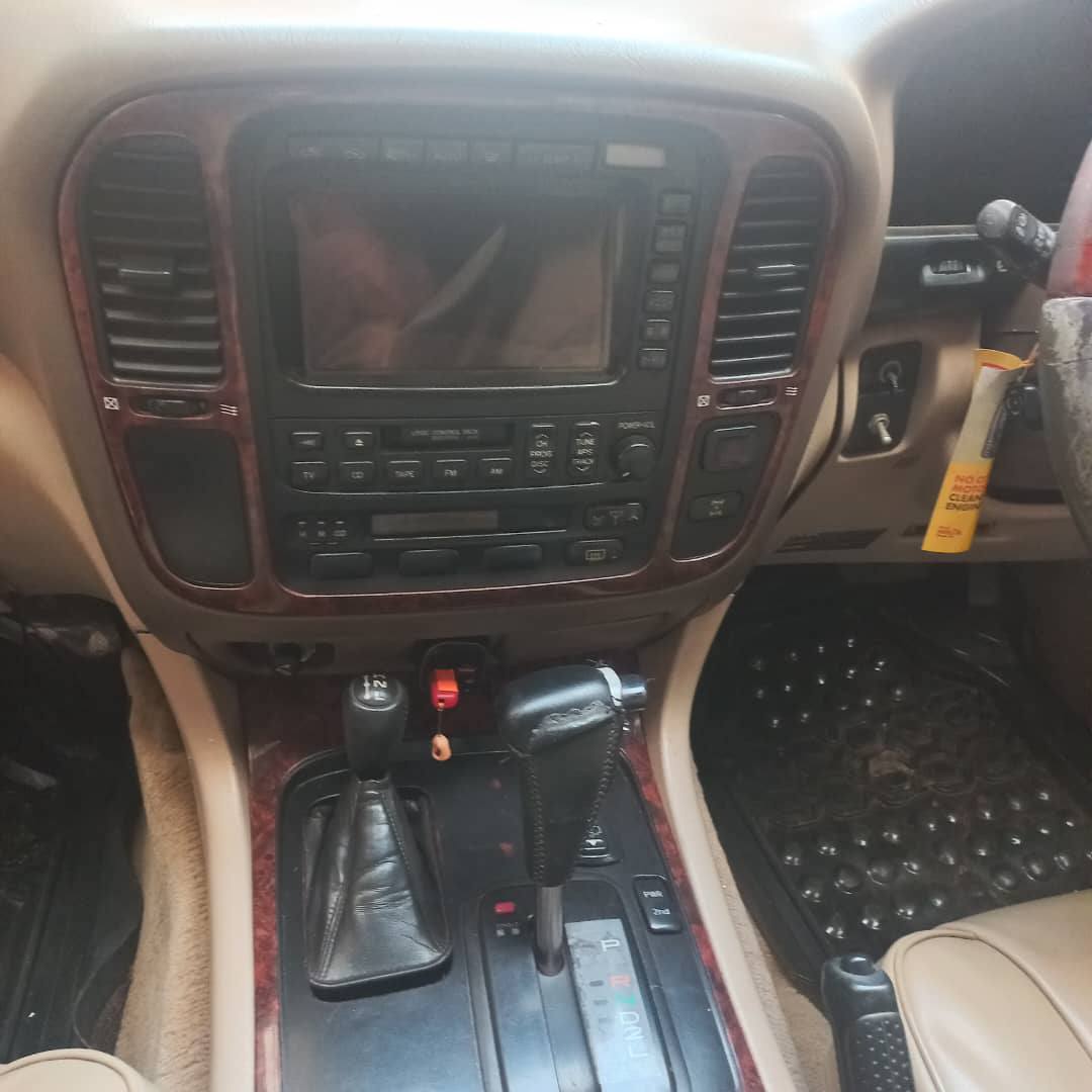 A picture of landcruiser