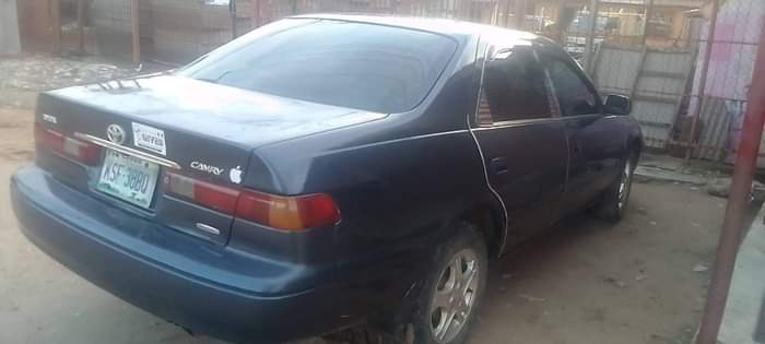 A picture of 2000 Toyota Camry 2000 Toyota Camry aka pencil light