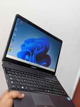 A picture of Laptop i3 Samsung