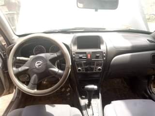 A picture of 2004 Nissan almera 2004
