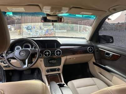 A picture of Super clean 2013 Glk350 first body paint everything is perfect