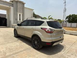 A picture of SUPER CLEAN 2016 FORD ESCAPE