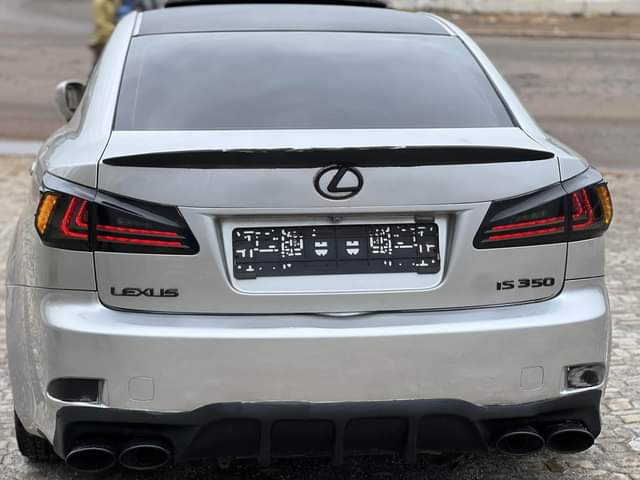 A picture of LEXUS IS350