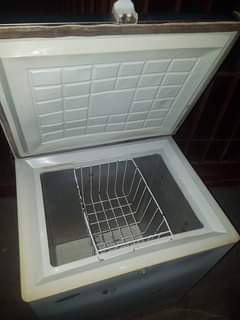 classifieds/fridges