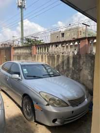 A picture of 2005 LEXUS ES330