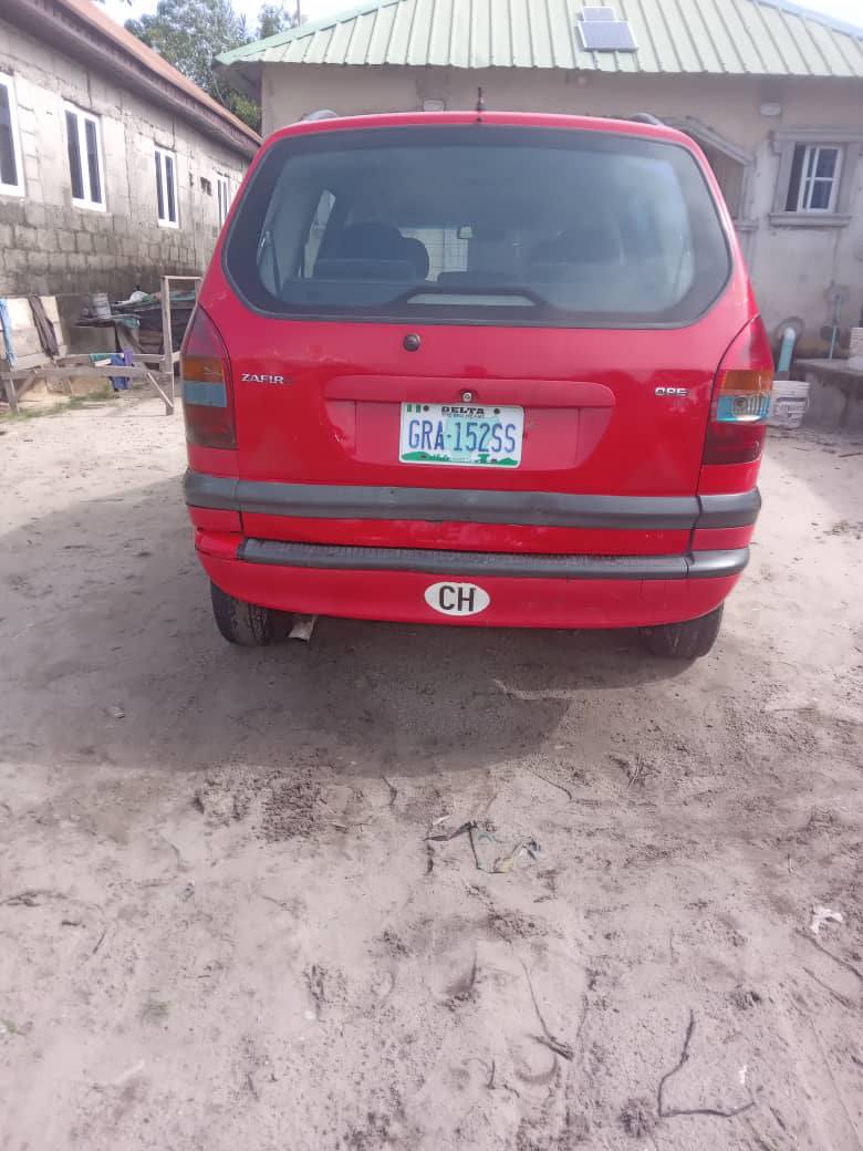 A picture of 2005 Opel Safari Nigerian Used For Sale