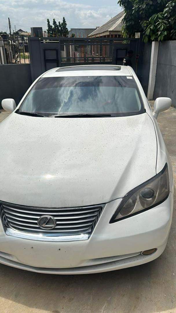 A picture of Lexus es350 2009 2010
