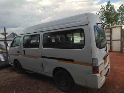 A picture of Nissan caravan 9mln