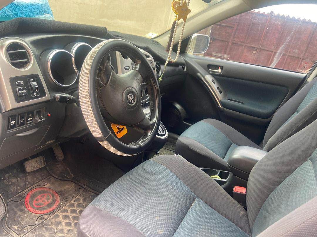 A picture of 2005 Toyota matrix Nigeria use