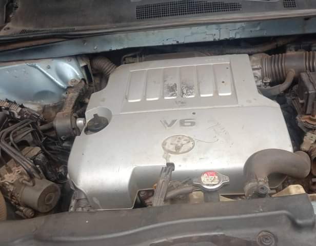 A picture of Toyota Highlander 2009 3 rows Flashed on first body Engine