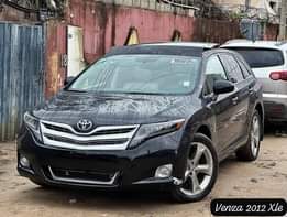 A picture of Direct Belgium 2012 toyota venza xle Fullest option Pano roof