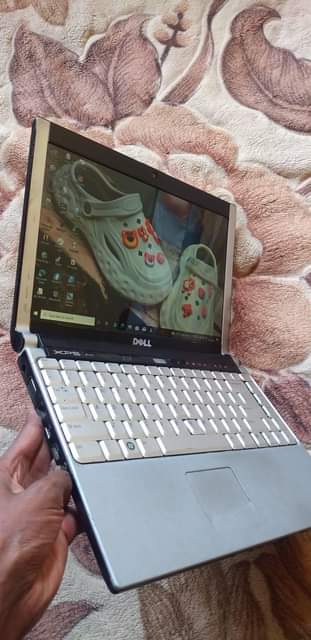A picture of Dell xps M1330