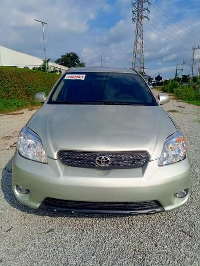A picture of TOYOTA MATRIX