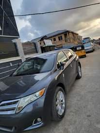 A picture of Toyota Venza 2103